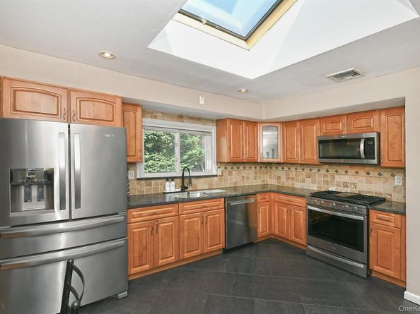 3969 Marlow Court, Seaford NY 11783