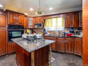 186-02 Foch Boulevard, Saint Albans NY 11412