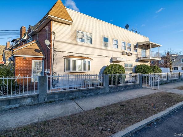 186-02 Foch Boulevard, Saint Albans NY 11412