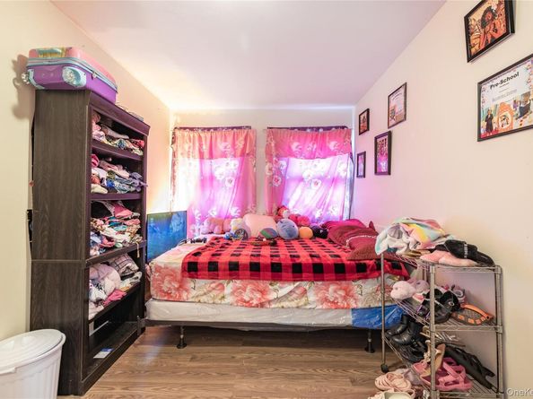 186-02 Foch Boulevard, Saint Albans NY 11412