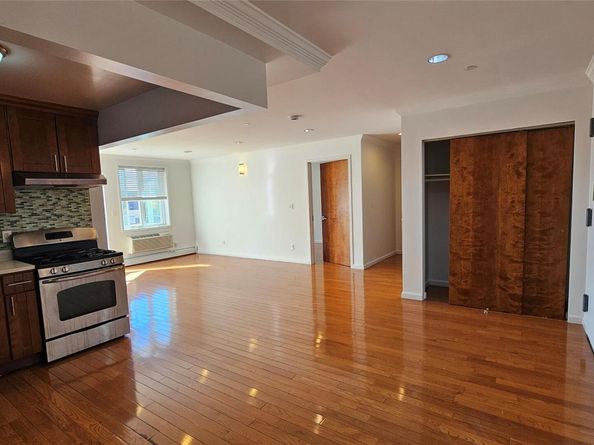 14906 Northern Boulevard 302, Flushing NY 11354