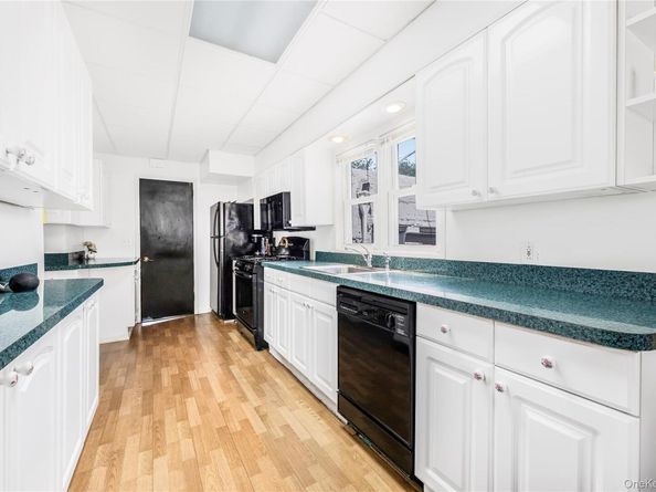 284 AKA 11 Tompkins Avenue, Yonkers NY 10710