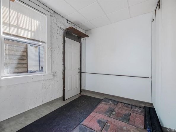 284 AKA 11 Tompkins Avenue, Yonkers NY 10710