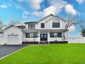 551 Grand Avenue, Lindenhurst NY 11757