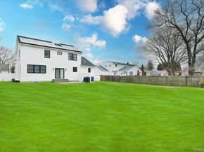 551 Grand Avenue, Lindenhurst NY 11757