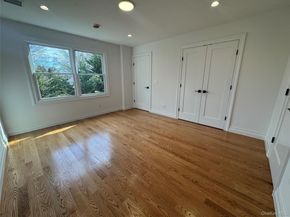 11 First Street, Glenwood Landing NY 11547