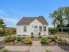 33 Manor Drive, Shirley NY 11967