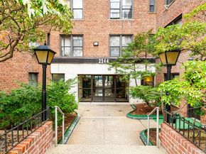2244 Bronx Park E 5A, Bronx NY 10467