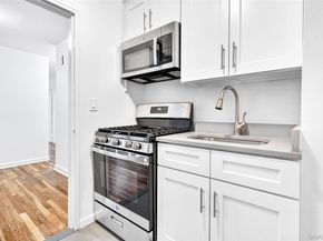 2244 Bronx Park E 5A, Bronx NY 10467