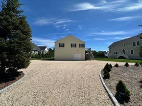 7 Corwin Lane, Hampton Bays NY 11946