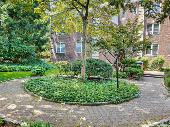 824 Palmer Road 1D, Bronxville NY 10708