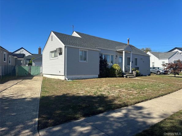 27 Hewlett Point Avenue, East Rockaway NY 11518