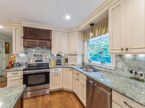 15 Ridge Road, Glen Cove NY 11542