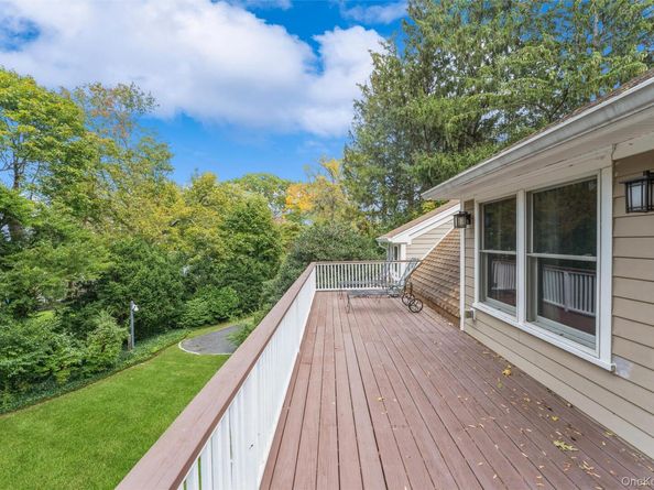 15 Ridge Road, Glen Cove NY 11542