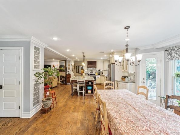 15 Ridge Road, Glen Cove NY 11542