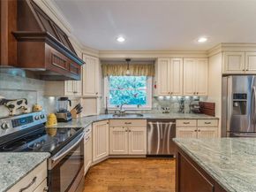 15 Ridge Road, Glen Cove NY 11542