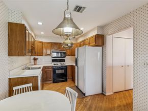 3 Timber Ridge Drive, Holbrook NY 11741