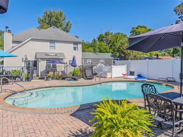 1A Mather Court, Huntington Station NY 11746