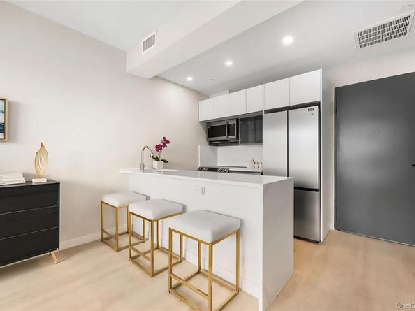 13243 Metropolitan Avenue 3E, Richmond Hill NY 11418