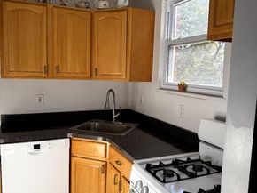 285 Central Avenue D6, Lawrence NY 11559