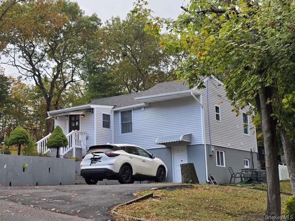 174 Woodycrest Drive, Farmingville NY 11738