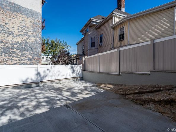 518 Morris Park Avenue, Bronx NY 10460