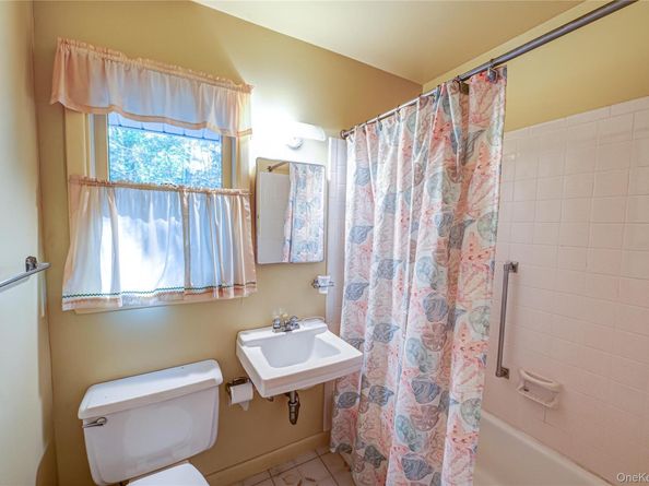 562 Old Bridge Road, Northport NY 11768