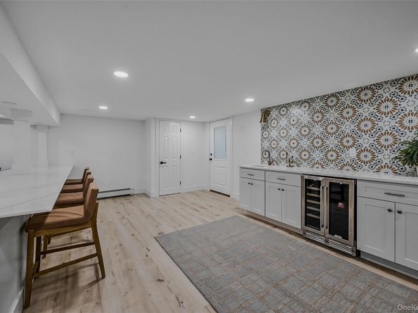 5 Gary Drive, Farmingville NY 11738