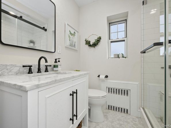 51 Lincoln Avenue D21, Rockville Centre NY 11570