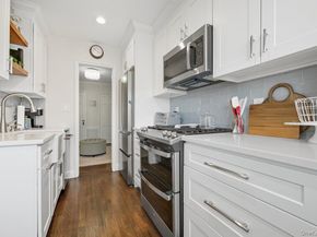 51 Lincoln Avenue D21, Rockville Centre NY 11570