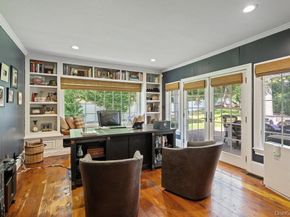 63 Ridge Drive, Plainview NY 11803