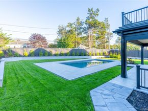 487 Davie Street, Westbury NY 11590