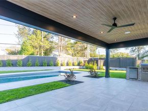 487 Davie Street, Westbury NY 11590