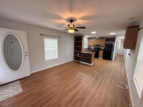 37 Hubbard Avenue 95, Riverhead NY 11901