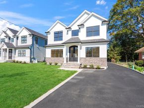 51 Netz Place, Albertson NY 11507