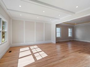 51 Netz Place, Albertson NY 11507