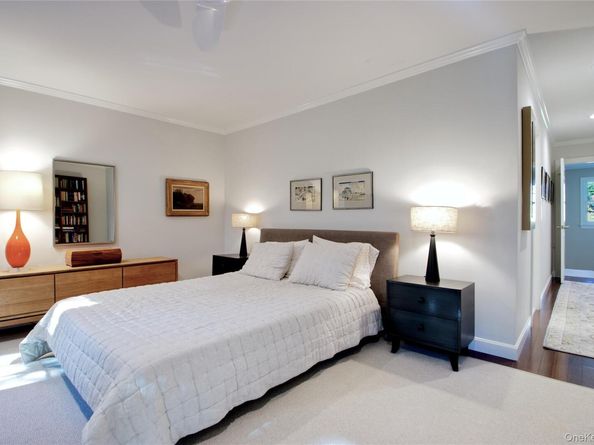 78 Marjorie Court, Manhasset NY 11030