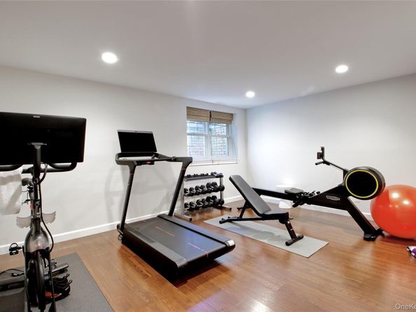 78 Marjorie Court, Manhasset NY 11030
