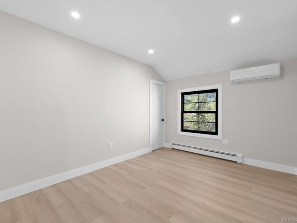 11516 199th Street, Saint Albans NY 11412
