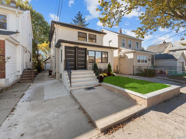 11516 199th Street, Saint Albans NY 11412