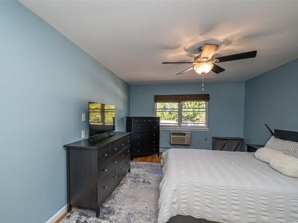 2319 Wilshire Lane B19, Oakdale NY 11769