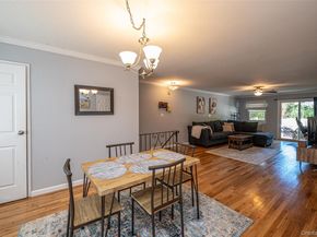 2319 Wilshire Lane B19, Oakdale NY 11769