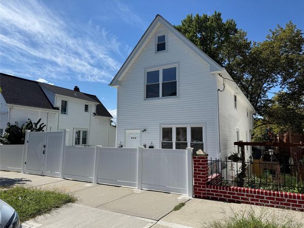 831 Swinton Avenue, Bronx NY 10465