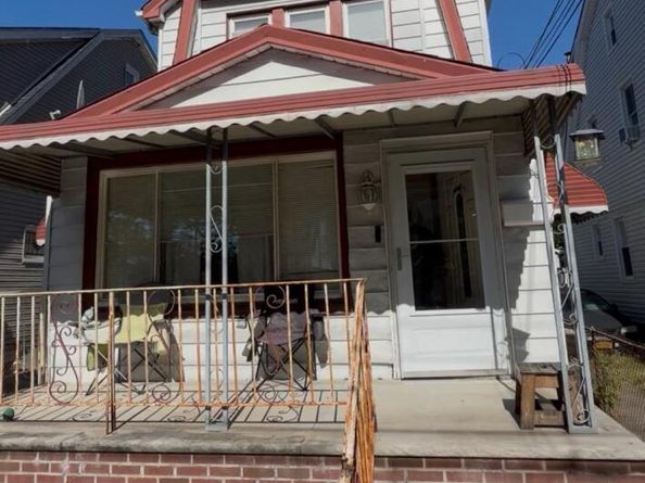 19705 116th Avenue, Saint Albans NY 11412
