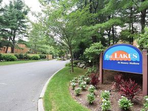 45 Kristin Lane, Hauppauge NY 11788