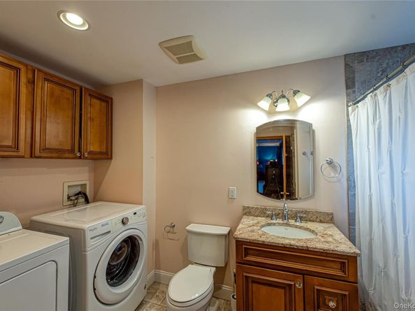 45 Kristin Lane, Hauppauge NY 11788