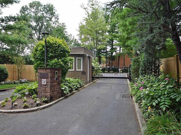 45 Kristin Lane, Hauppauge NY 11788