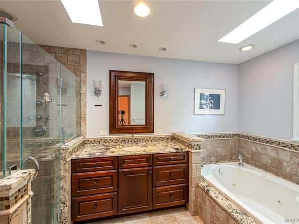 45 Kristin Lane, Hauppauge NY 11788