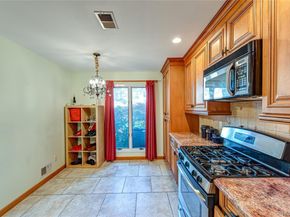 45 Kristin Lane, Hauppauge NY 11788