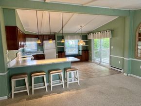 16 Village Circle E, Manorville NY 11949